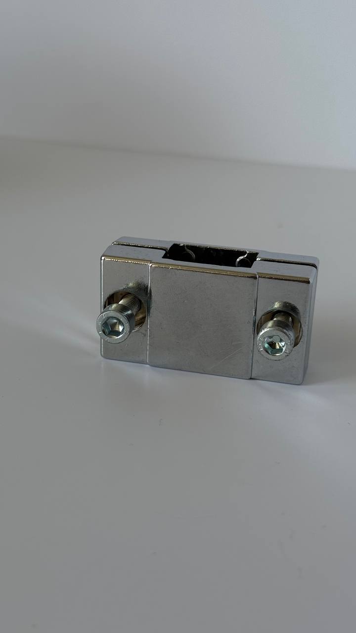 photo_5271663771762424376_y