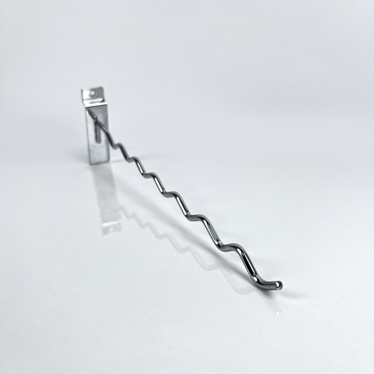 kronshteyn-zmeyka-na-ekonompanel-khrom-f107c-0