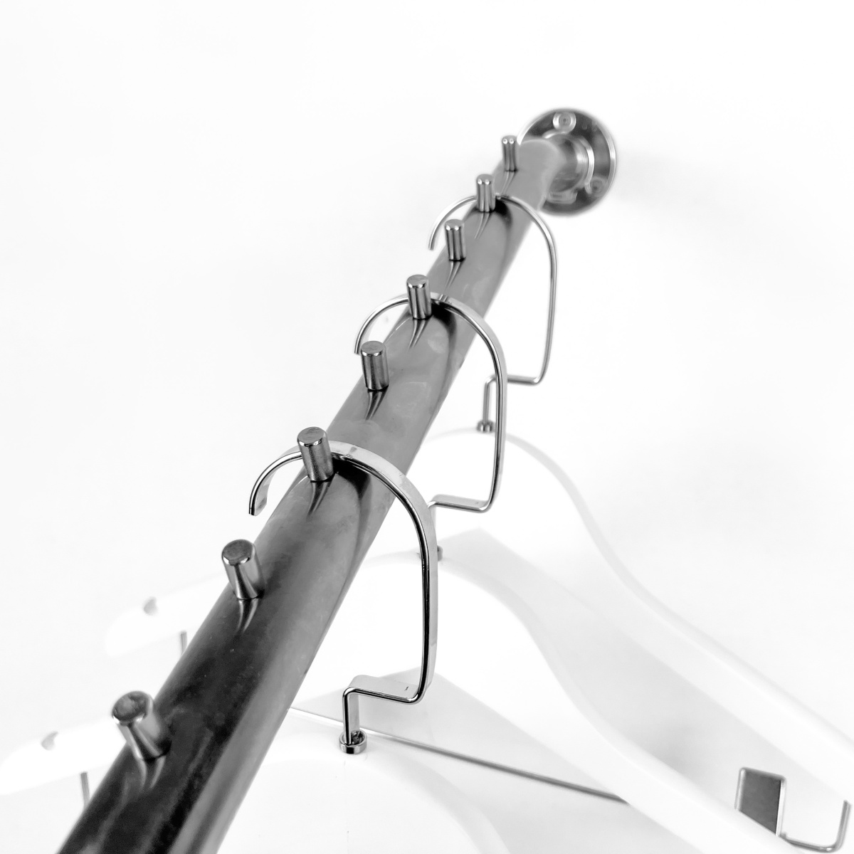 kronshteyn-na-stenu-naklonnyy-9-shtyrkov-l-400mm-khrom-ru02-3