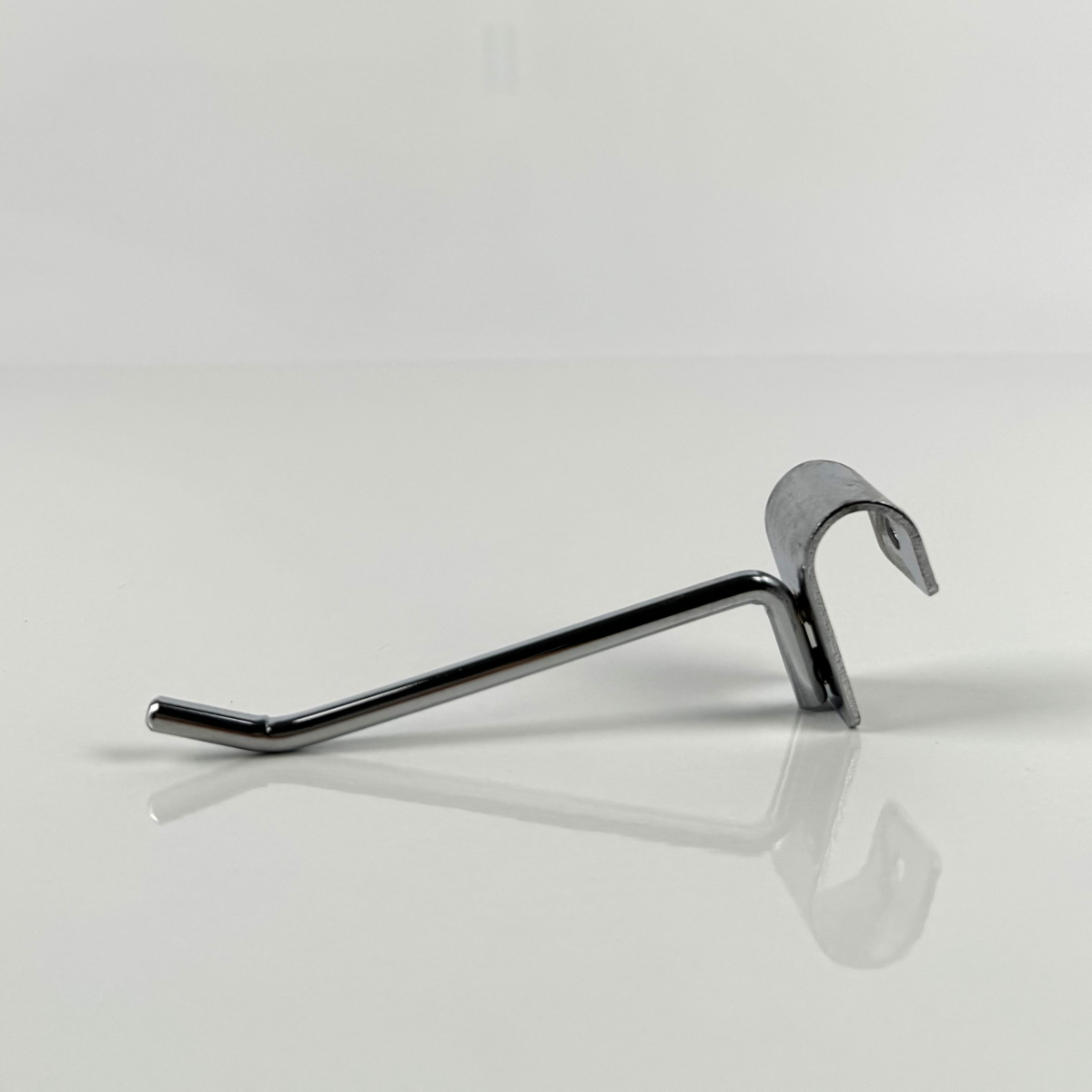 kronshteyn-kryuchok-na-ovalnuyu-trubu-l-100mm-khrom-0