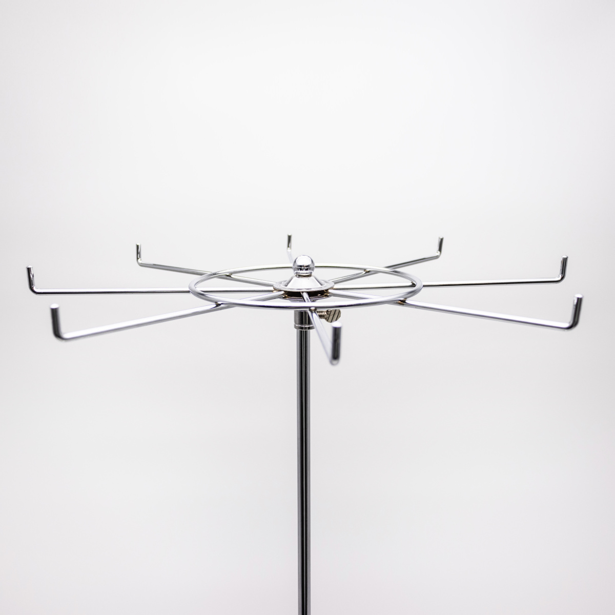 veshalo-nastolnoe-dva-yarusa-h-700mm-d220mm-khrom-3