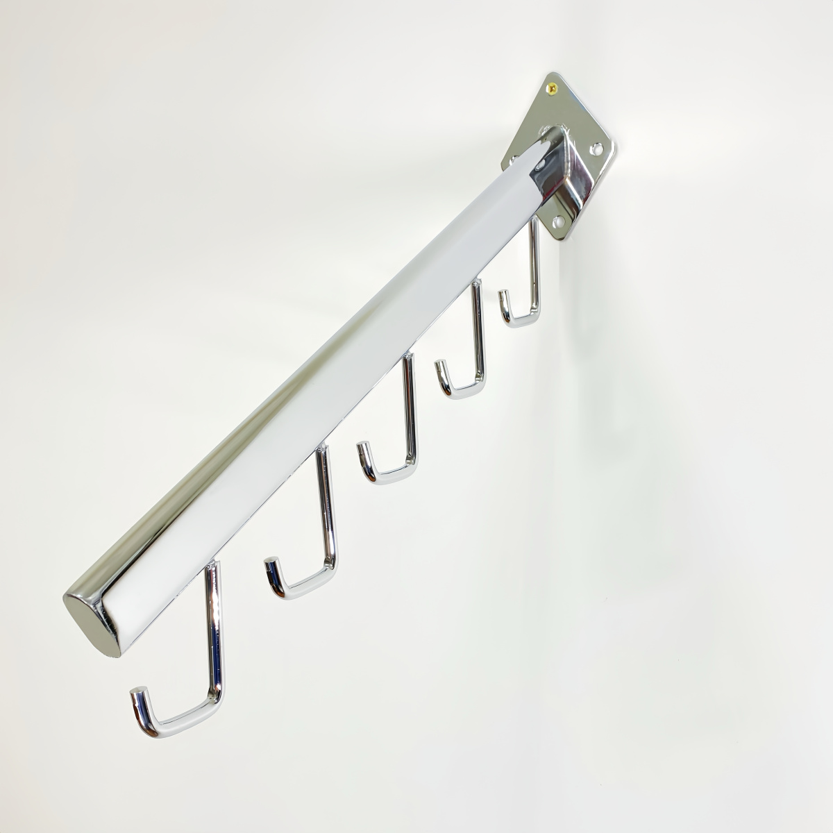 kronshteyn-na-stenu-naklonnyy-s-5-kryuchkami-l-300mm-khrom-5