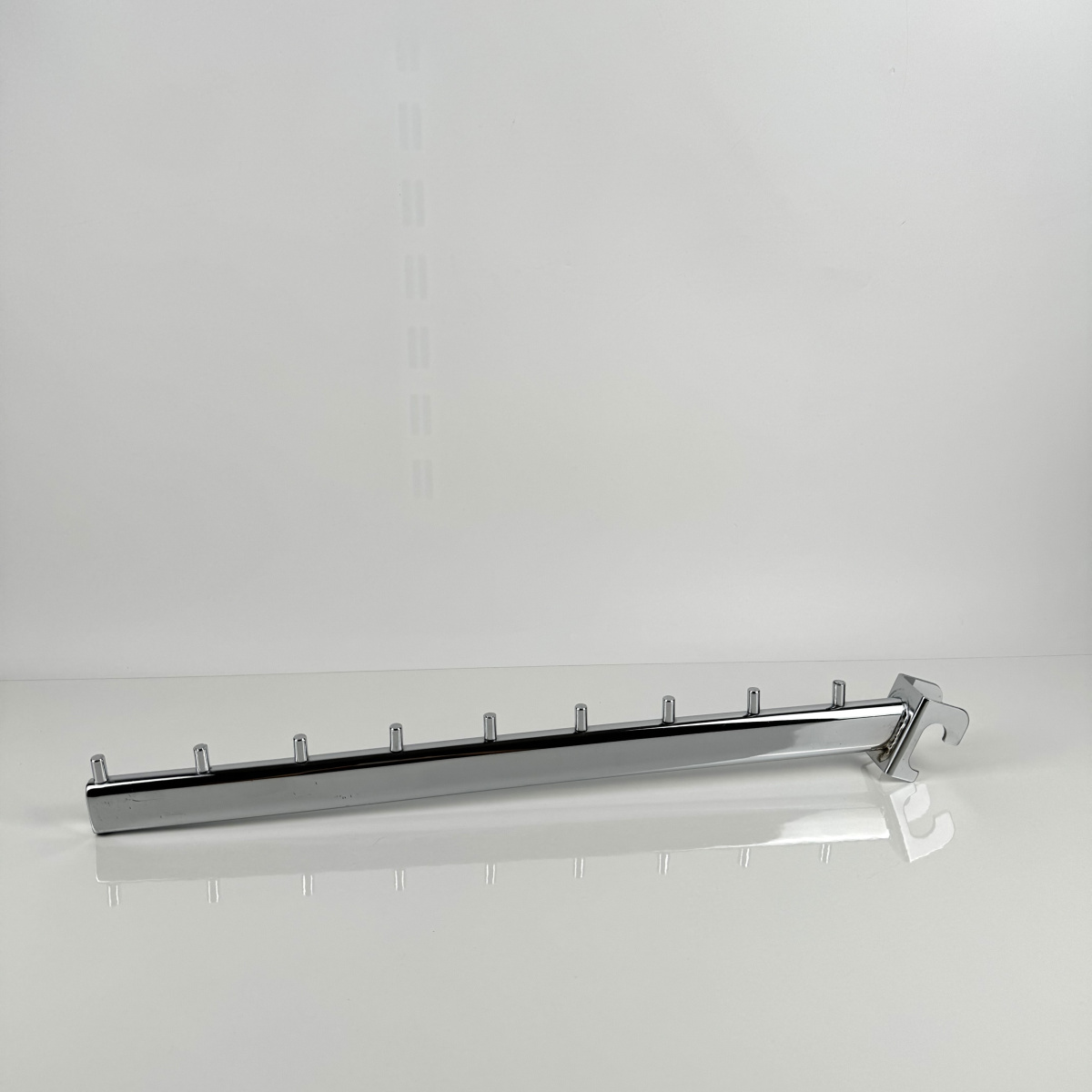 kronshteyn-naklonnyy-na-ovalnuyu-trubu-9-shtyrkov-l-400mm-khrom-0