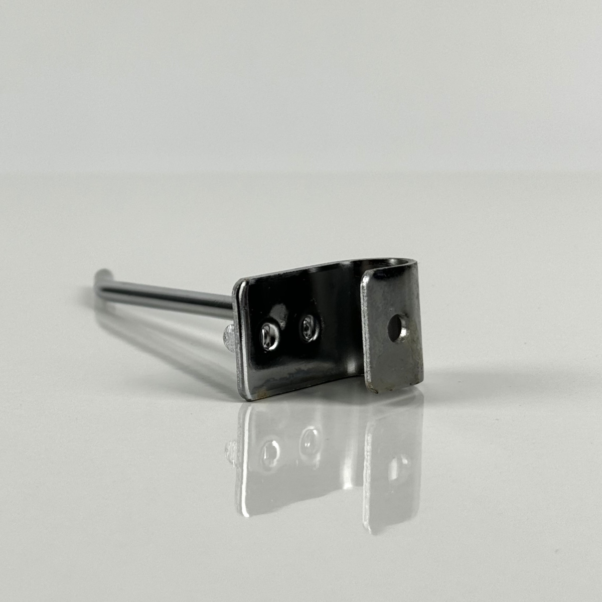 kronshteyn-kryuchok-na-ovalnuyu-trubu-l-100mm-khrom-3