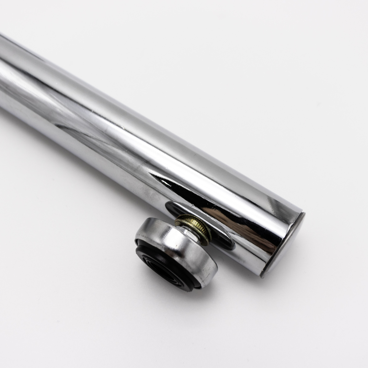 konsol-t-obraznaya-truba-khrom-4